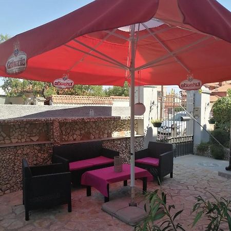 Apartman Antonija พูลา ภายนอก รูปภาพ
