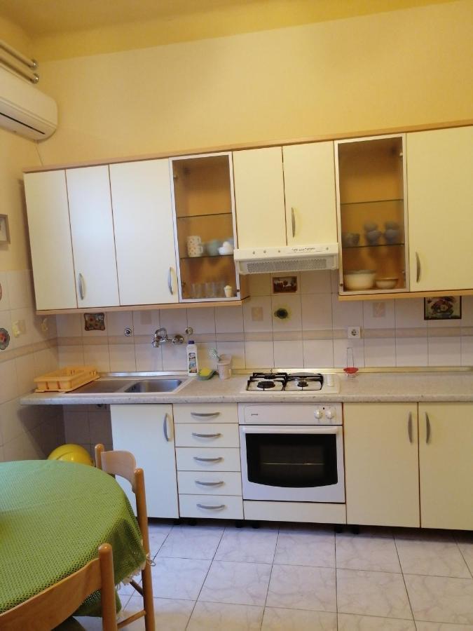 Apartman Antonija พูลา ภายนอก รูปภาพ
